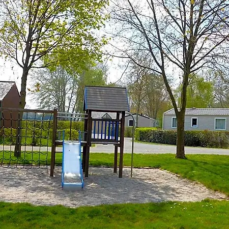 Village De De La Chesnaie Отель