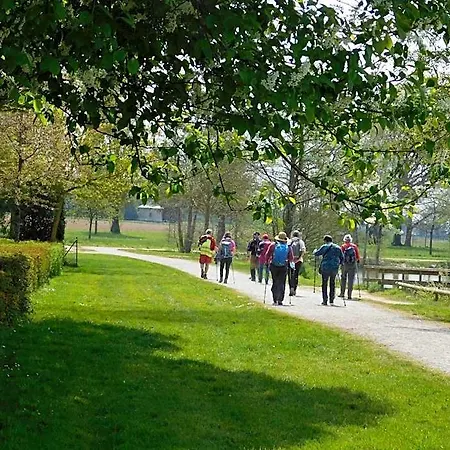 Village De De La Chesnaie Szálloda Château-Gontier